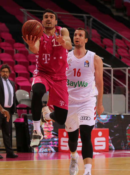 交锋都充满 交锋都充满